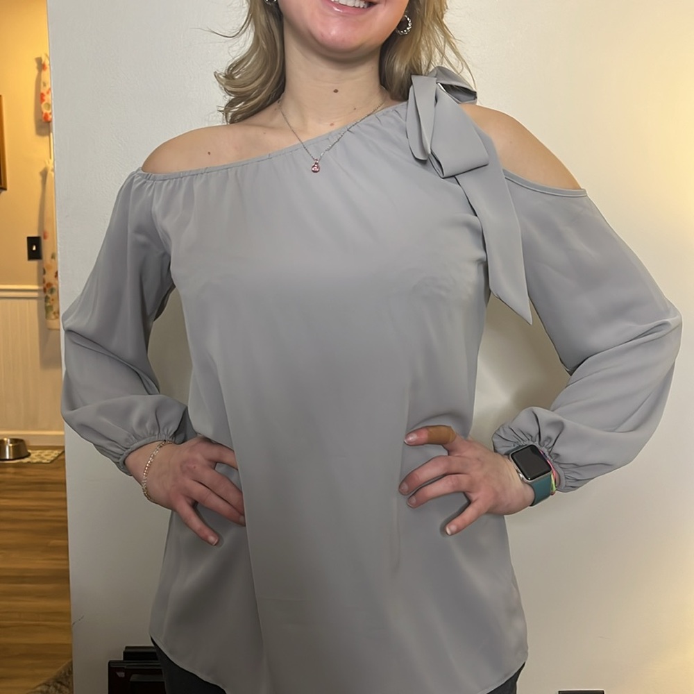 Beautiful gray flowy blouse - EUC! $22! Originally $38